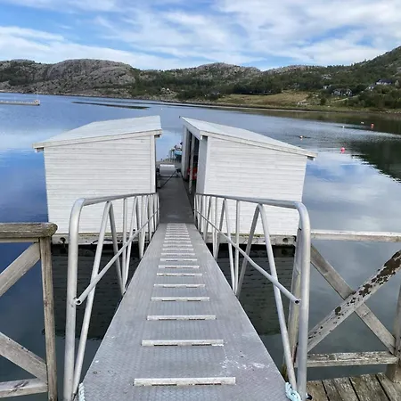 5 Person In Flatanger Apartman Vik