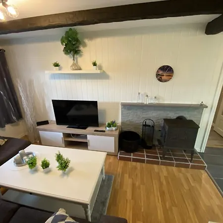 5 Person In Flatanger Apartman