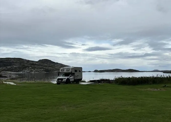 5 Person In Flatanger * Vik (Nord-Trondelag)